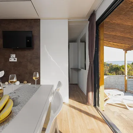 Gorgeous In With Kitchen מאנדרה